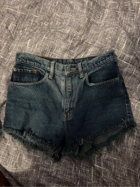 LEVI DENIM SHORTS
